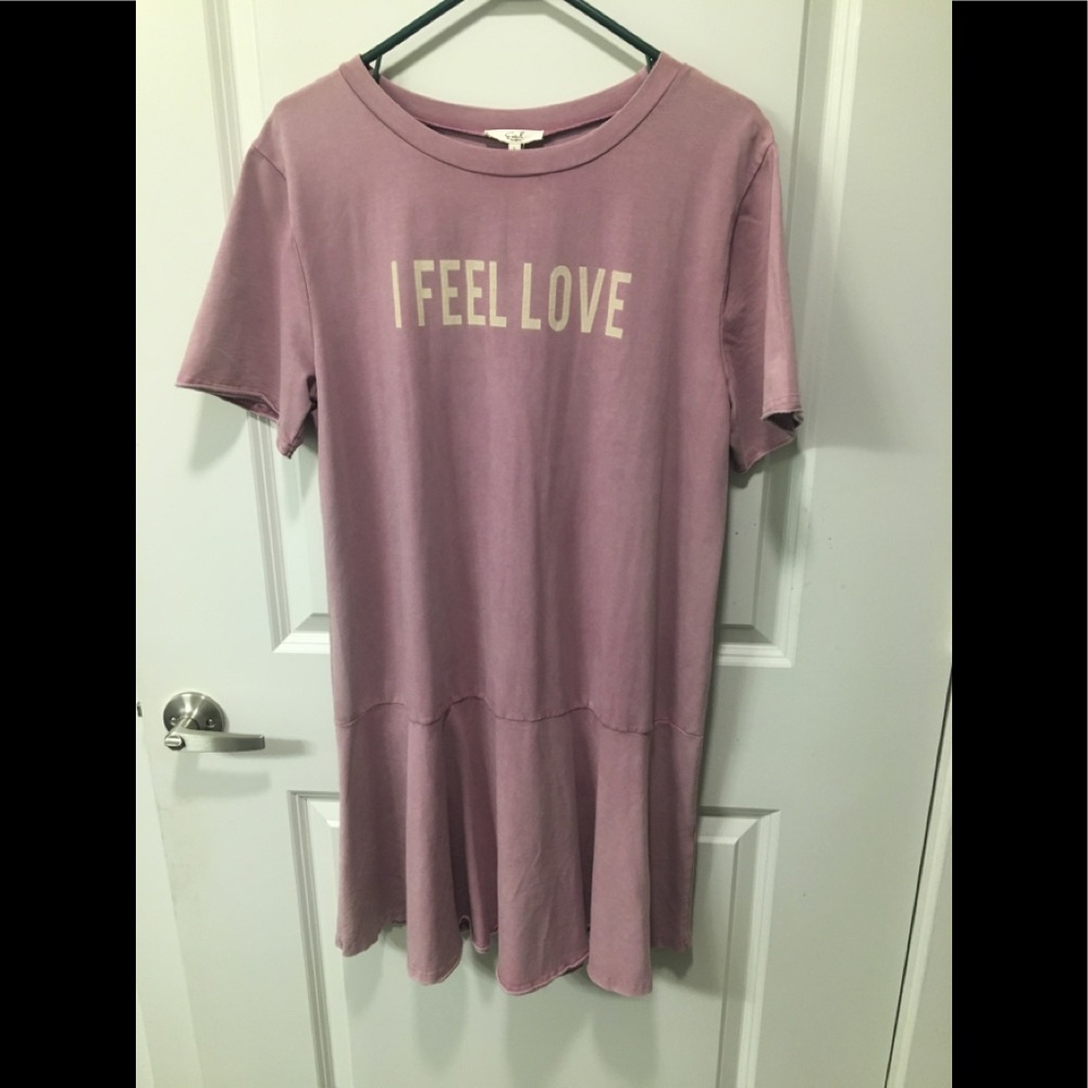 I feel Love ruffle dress size large